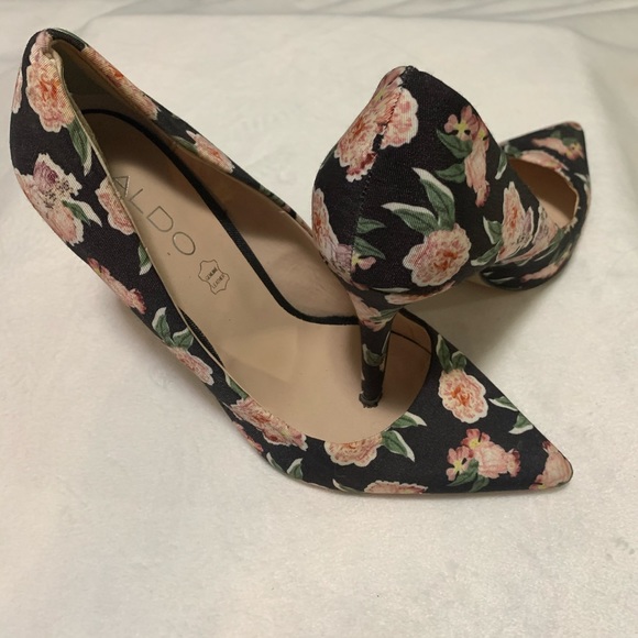 ALDO Floral Pumps - Picture 2 of 3